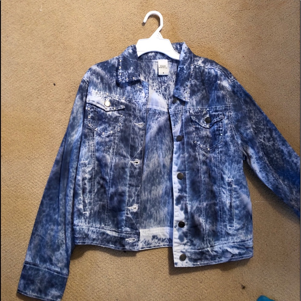 Blue tie dye jean jacket boutique